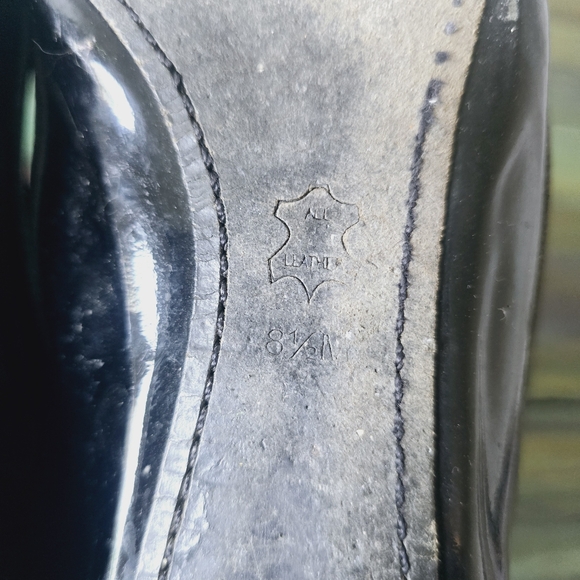 Tory Burch Patent Leather Flats - Picture 6 of 8